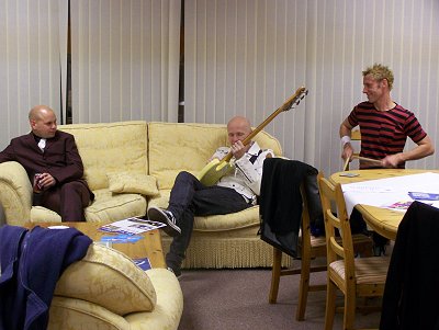 Jon, Stu and Stew warming up backstage Jon, Stu and Stew warming up backstage